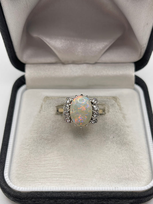 18ct gold opal and diamond ring