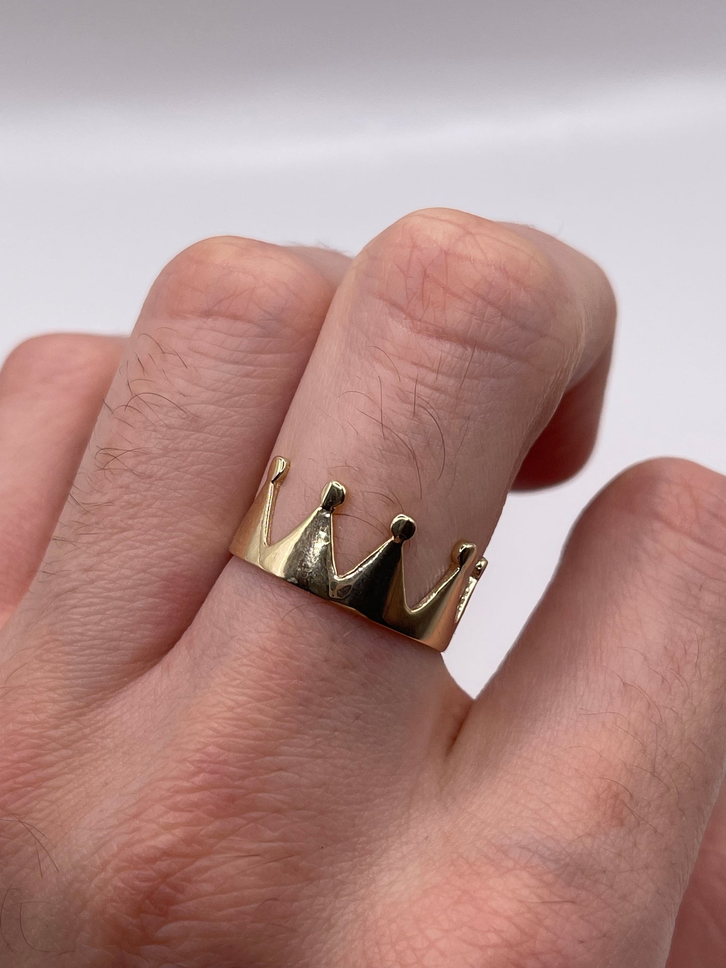 9ct gold crown ring