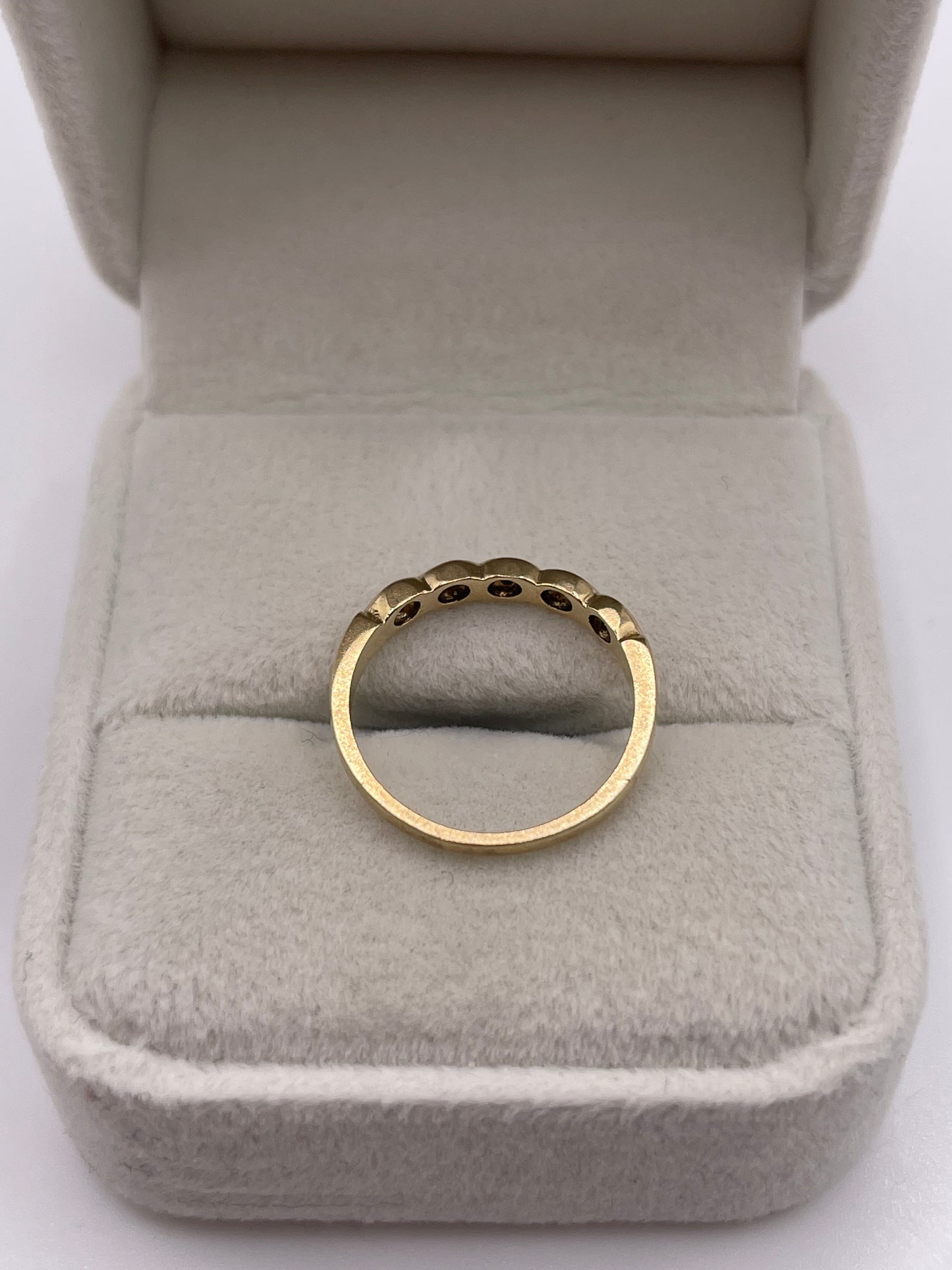 9ct gold diamond ring