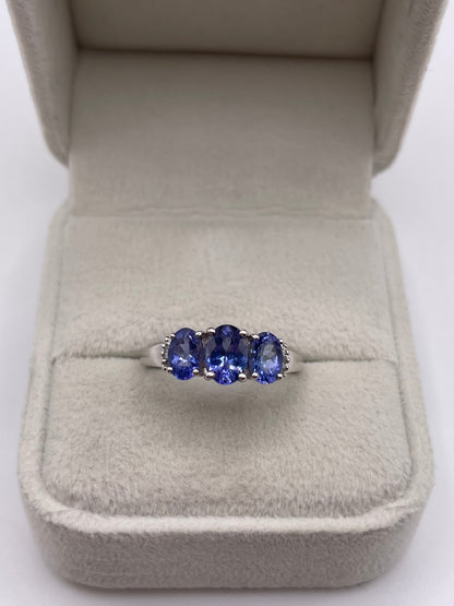 9ct white gold tanzanite and diamond ring