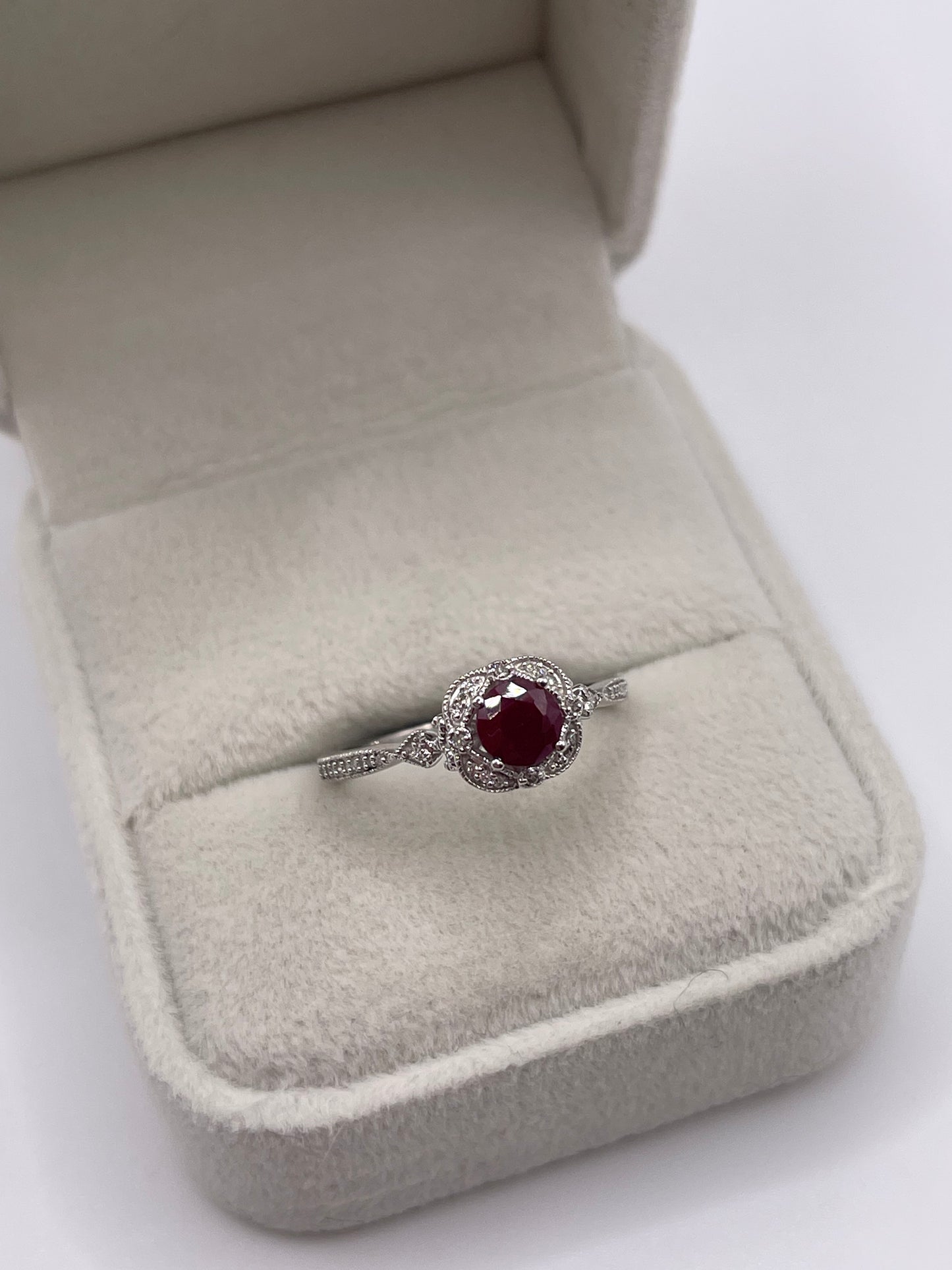 9ct white gold ruby and diamond ring