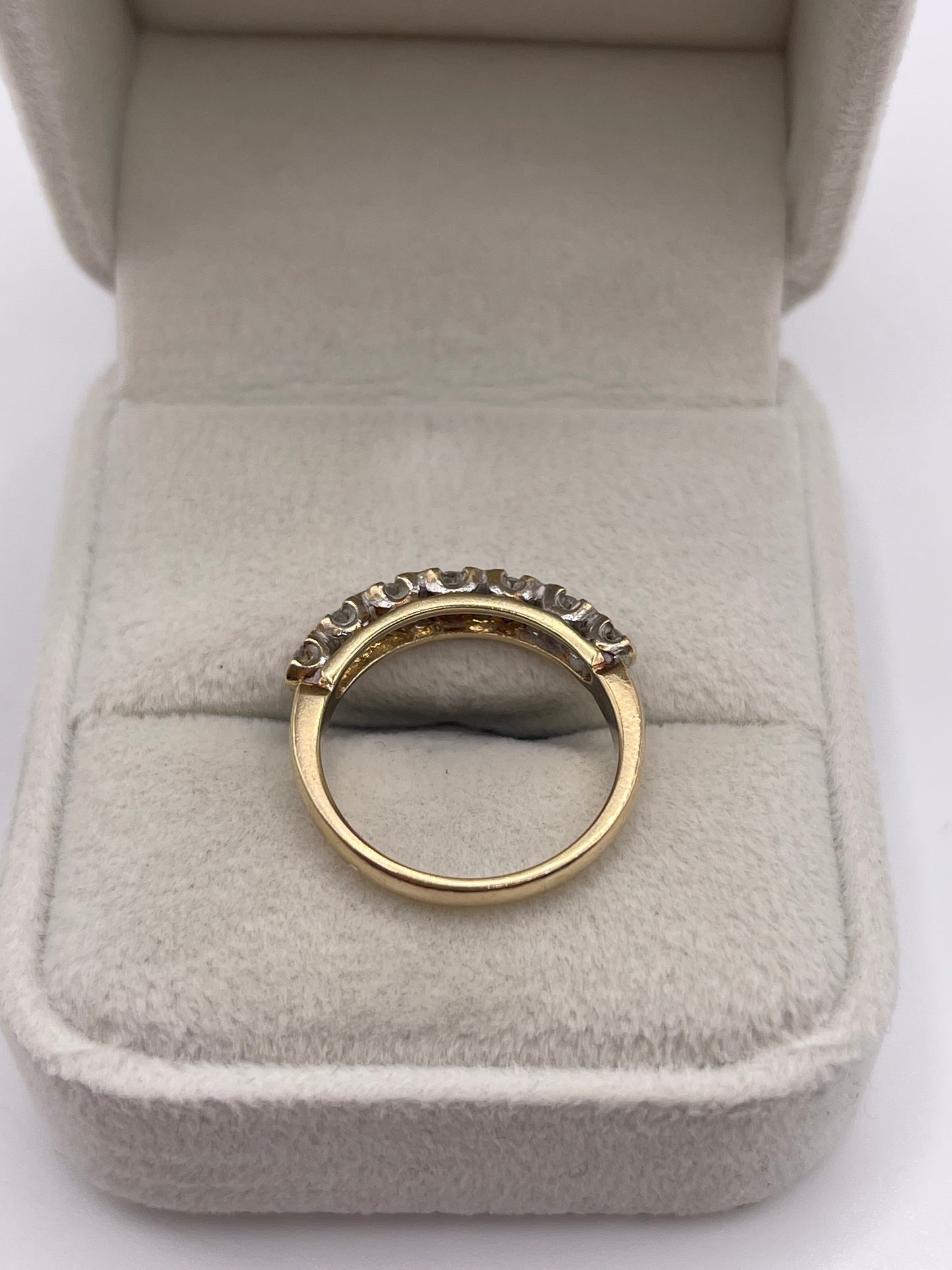 9ct gold diamond ring