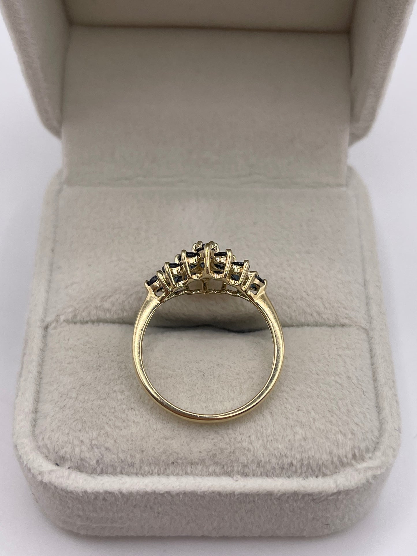 9ct gold sapphire cluster ring