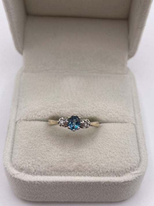 9ct gold topaz and diamond ring