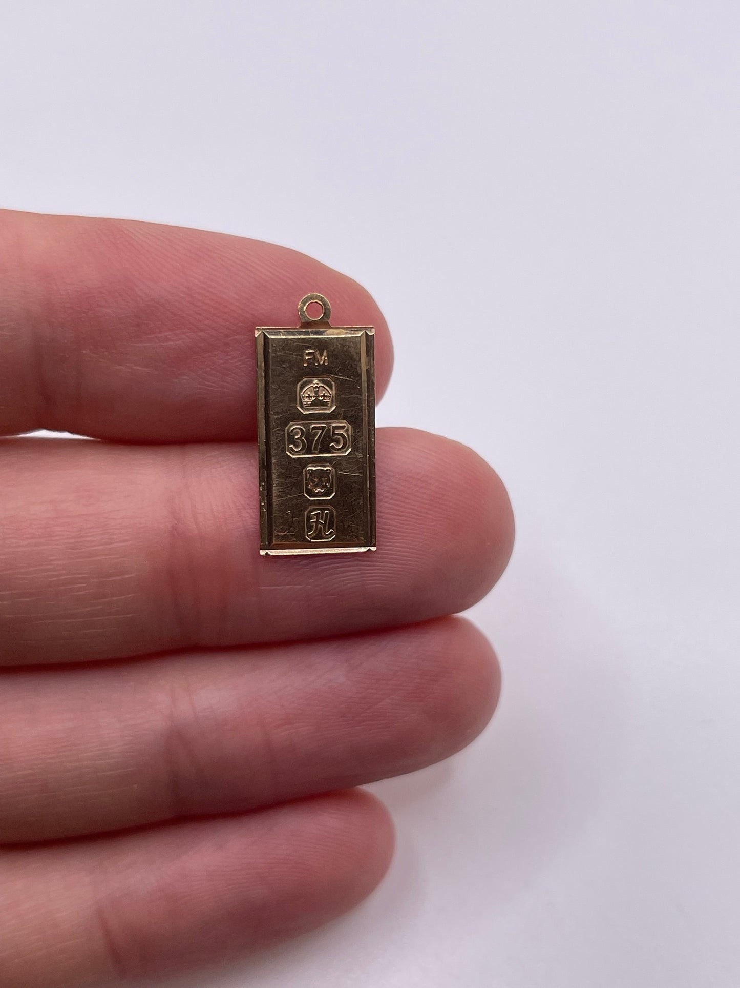 9ct gold ingot pendant