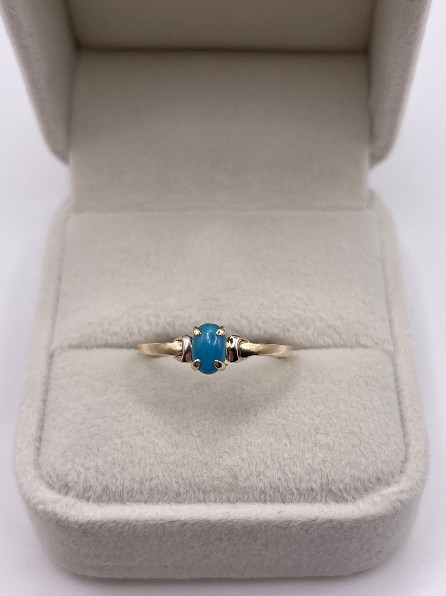 9ct gold turquoise ring
