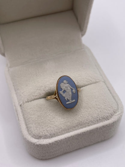 9ct gold Wedgwood cameo ring