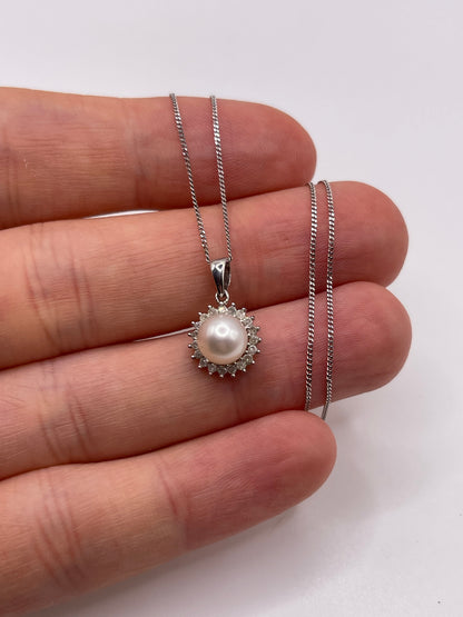 9ct white gold pearl and diamond necklace