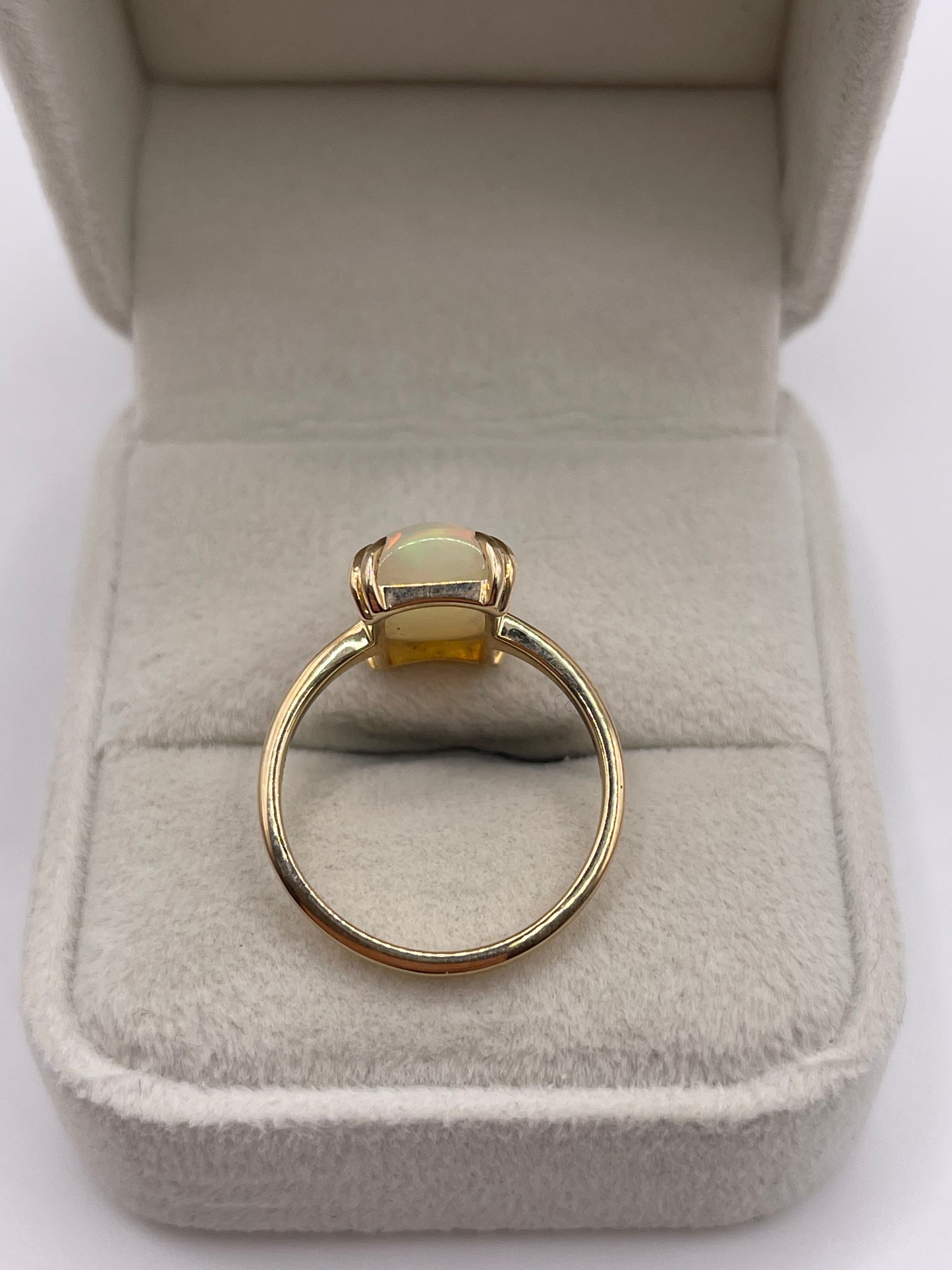 9ct gold opal ring