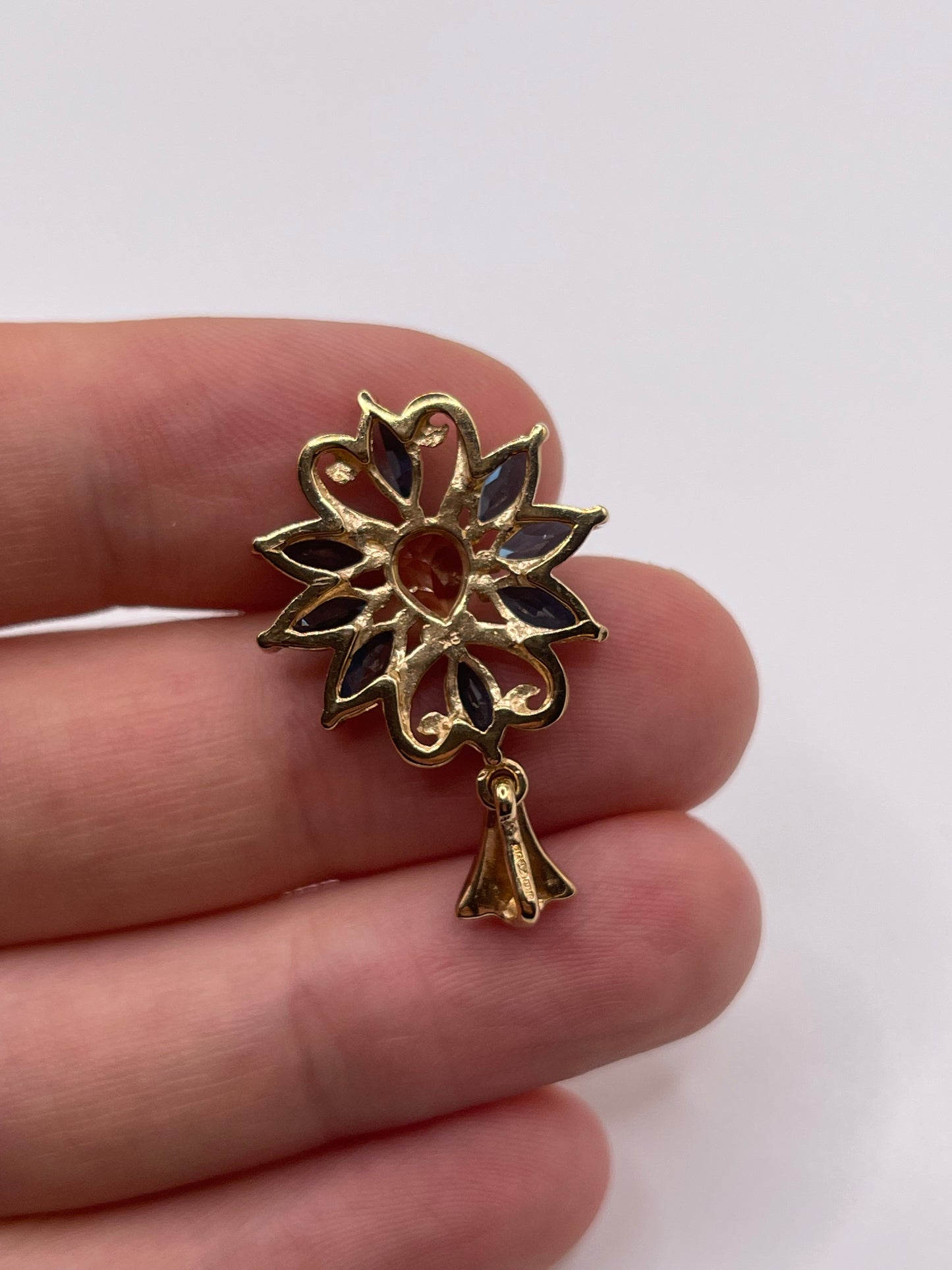 9ct gold citrine and topaz pendant