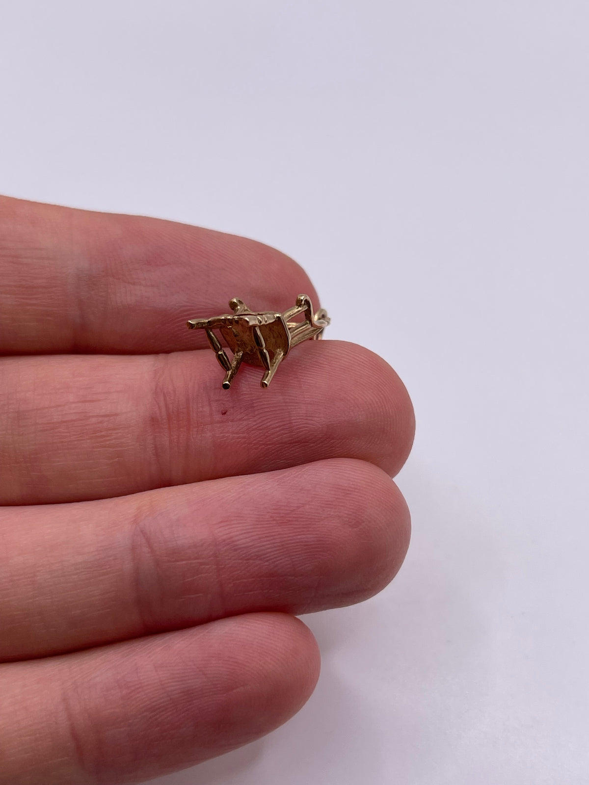 9ct gold chair charm