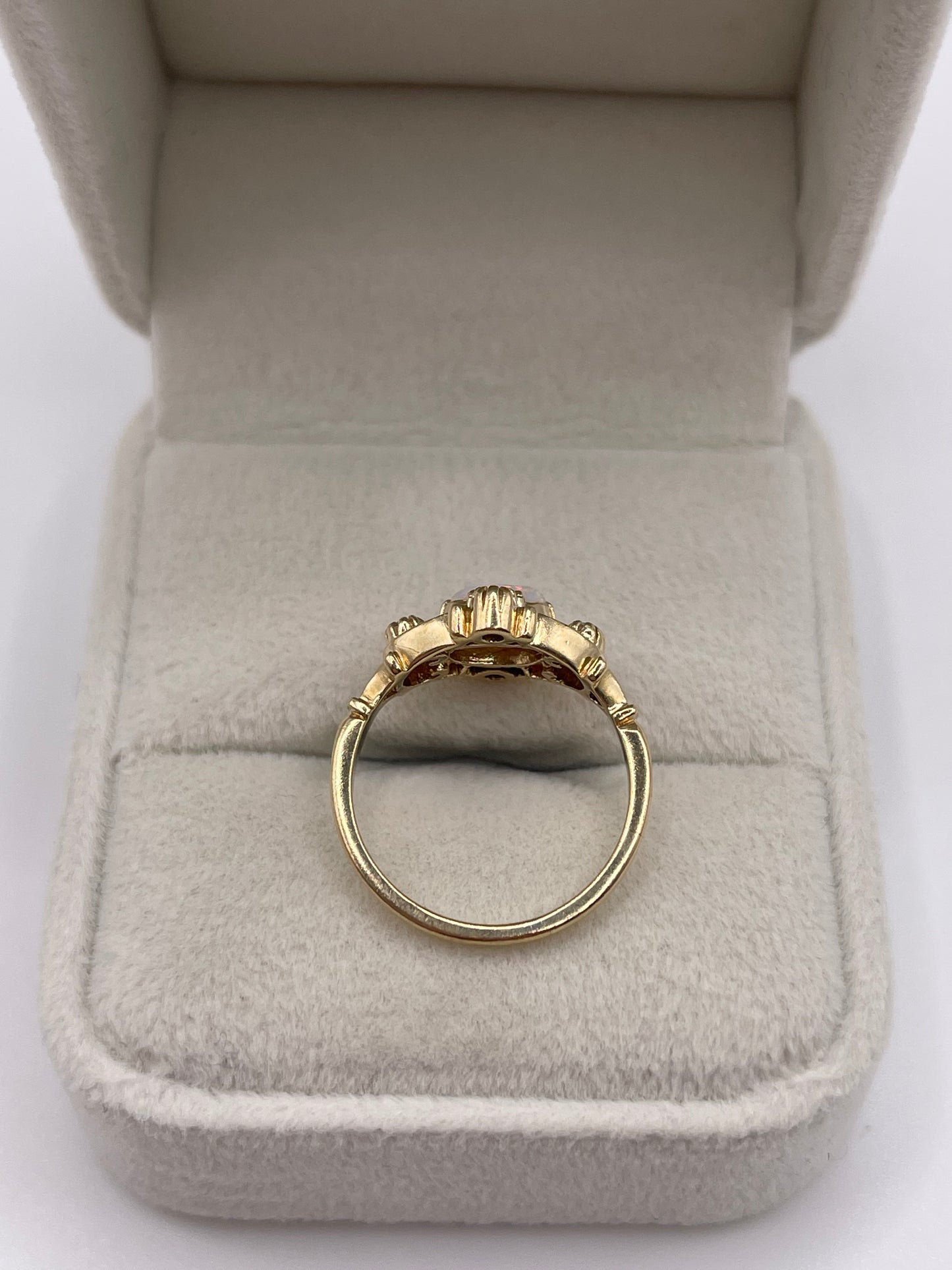 9ct gold opal and diamond ring