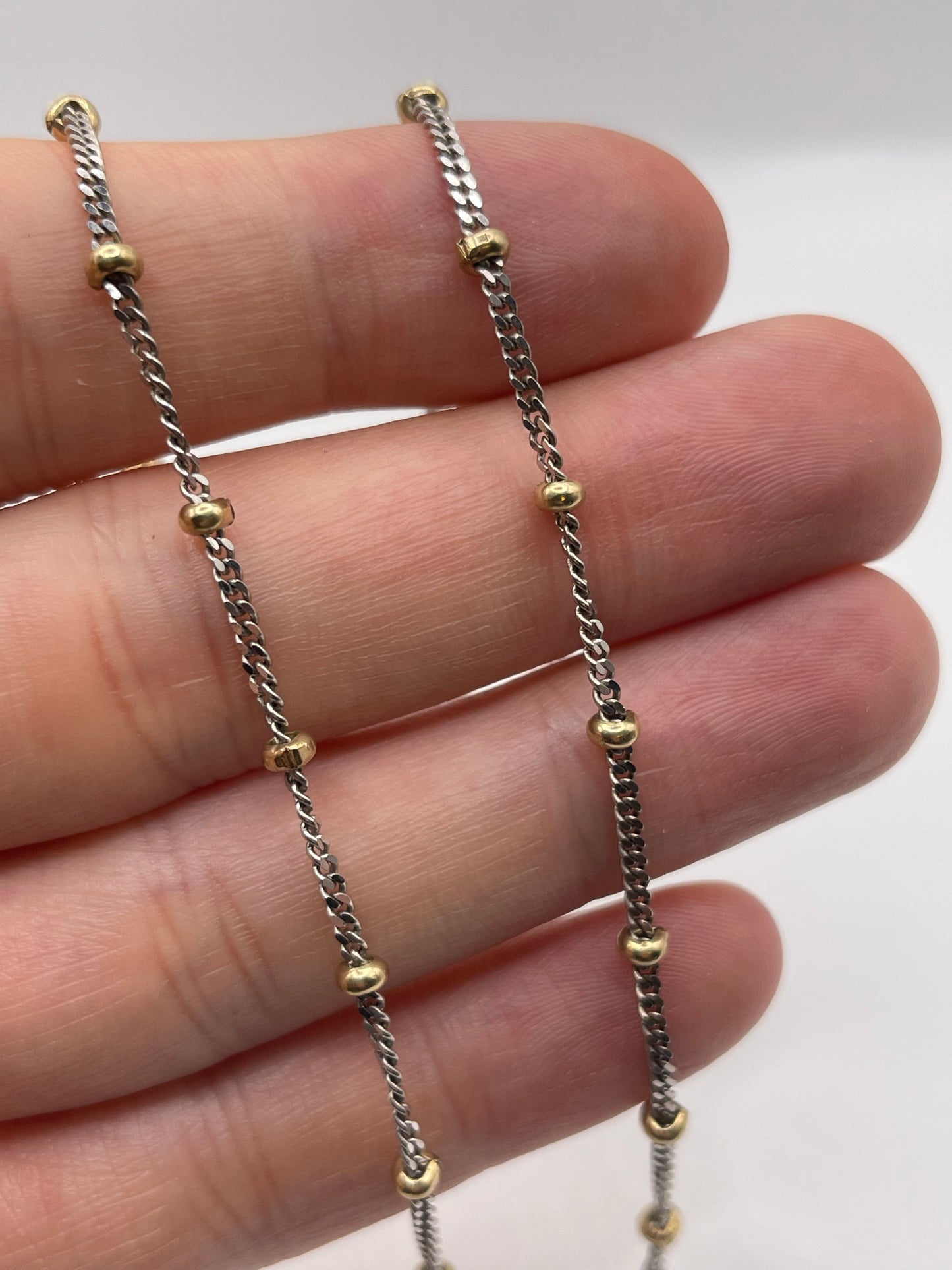 9ct two tone gold chain 197
