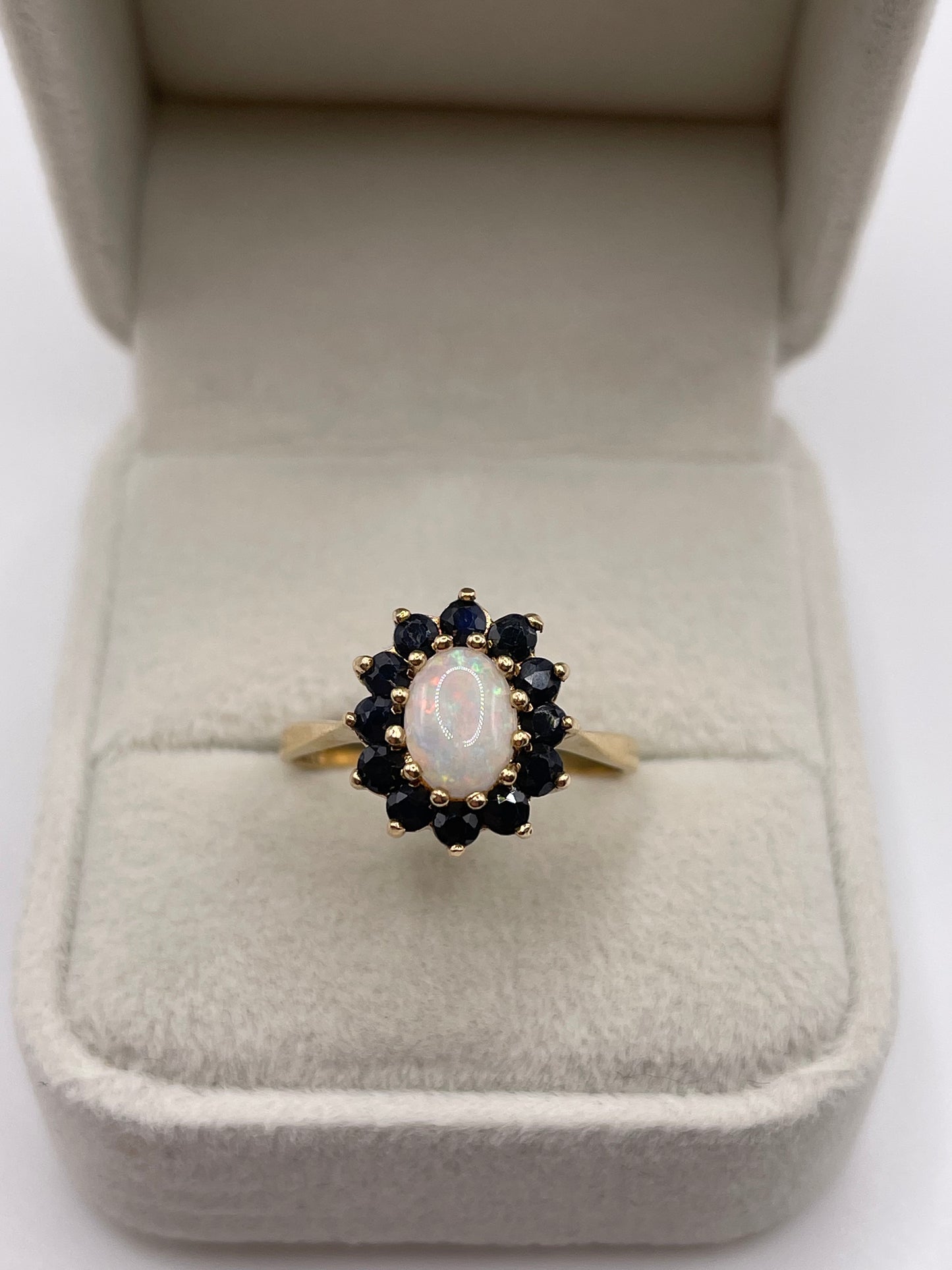 9ct gold opal and sapphire ring