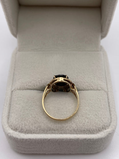 9ct gold garnet horseshoe ring