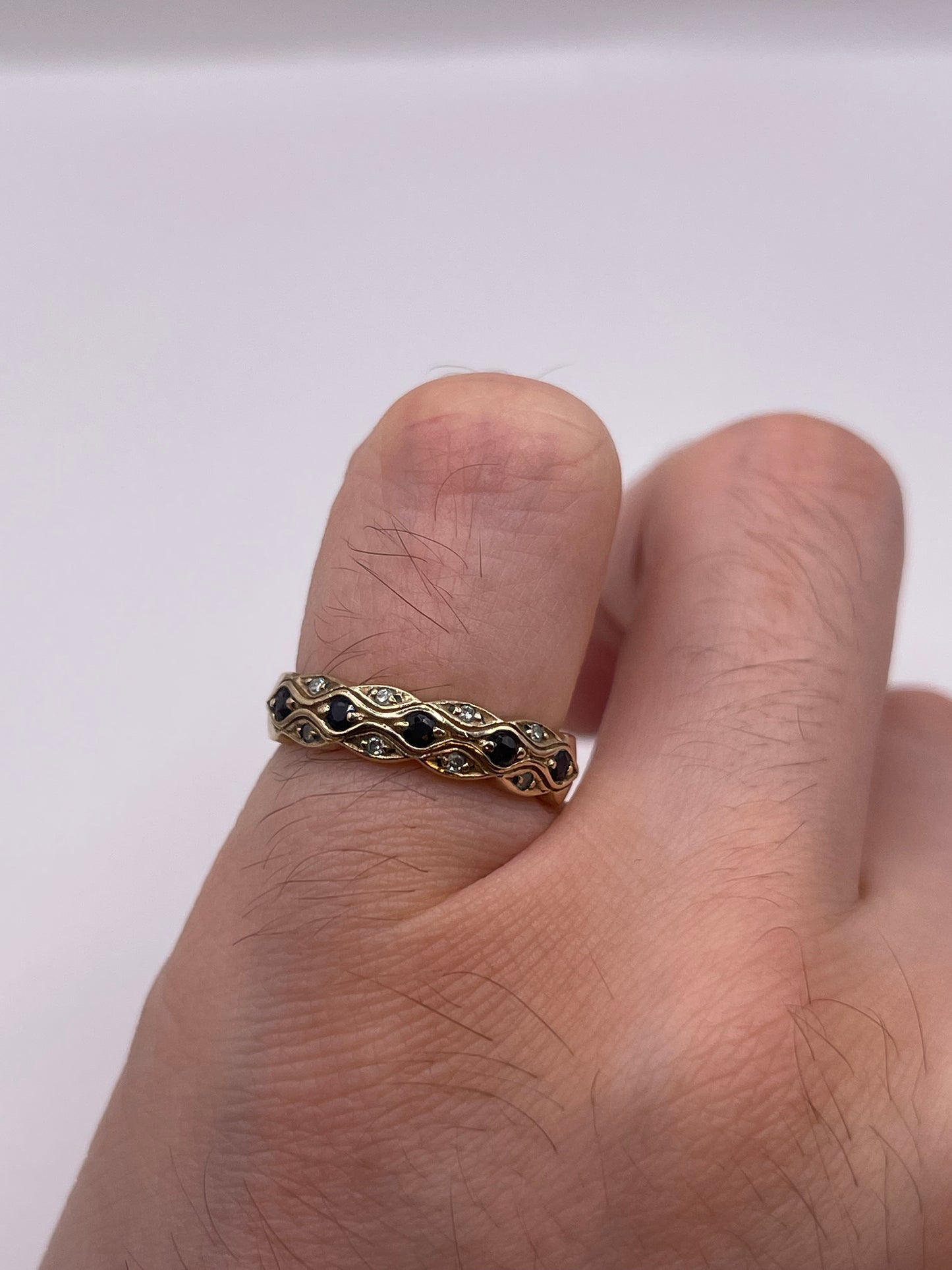 9ct gold sapphire and diamond ring