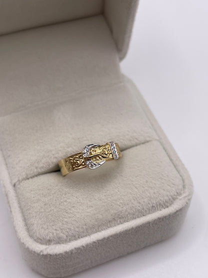 9ct gold cz buckle ring