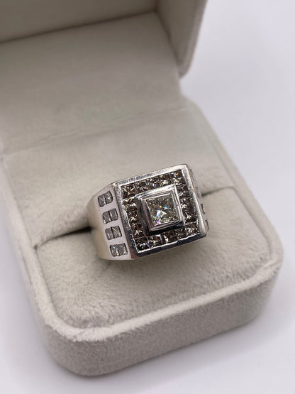 14ct white gold diamond cluster ring