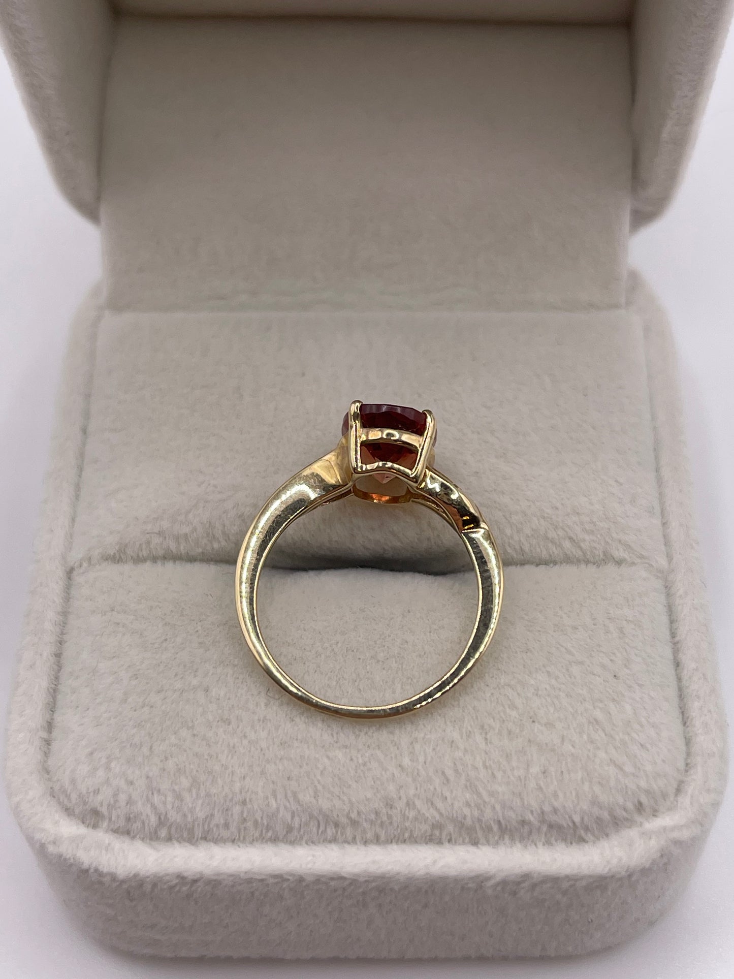 9ct gold quartz and diamond ring