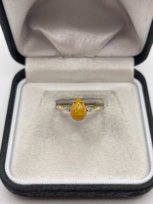 9ct gold opal and diamond ring