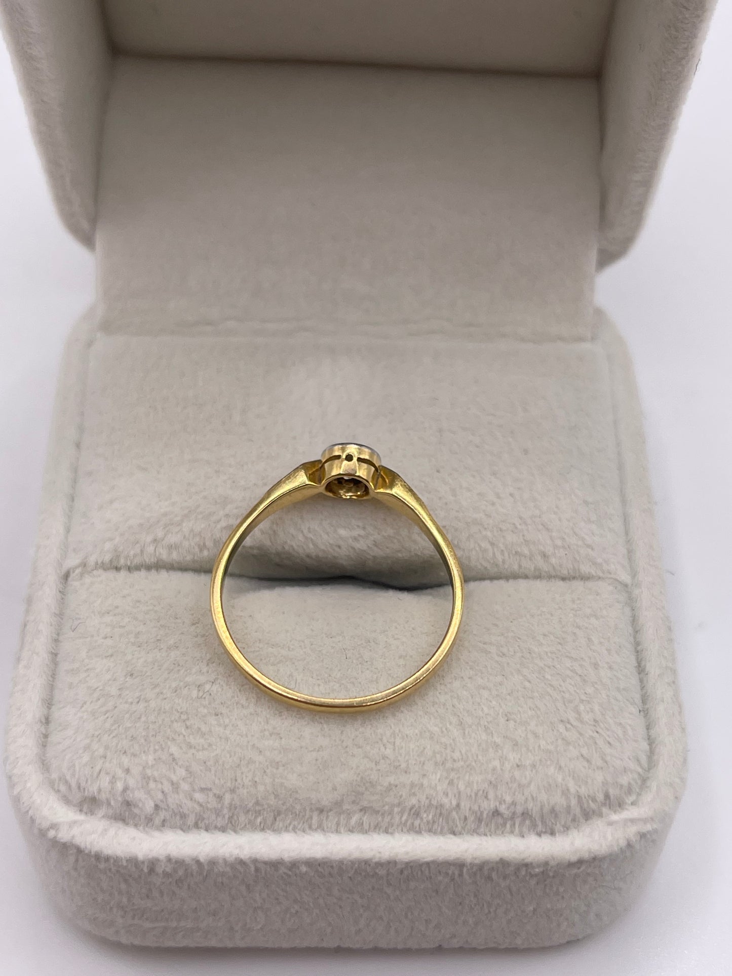 18ct gold platinum diamond ring