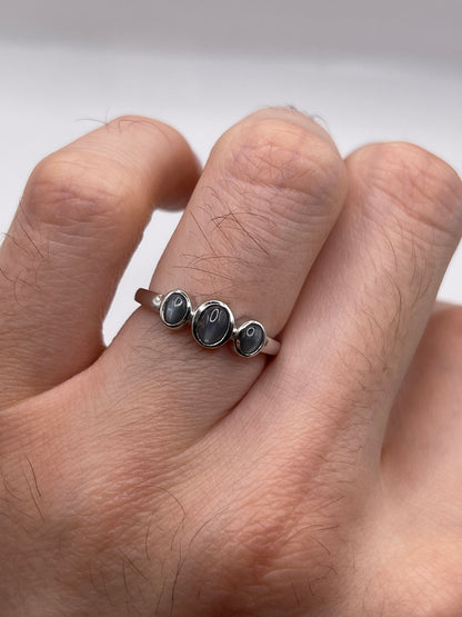 9ct white gold cats eye chrysoberyl ring