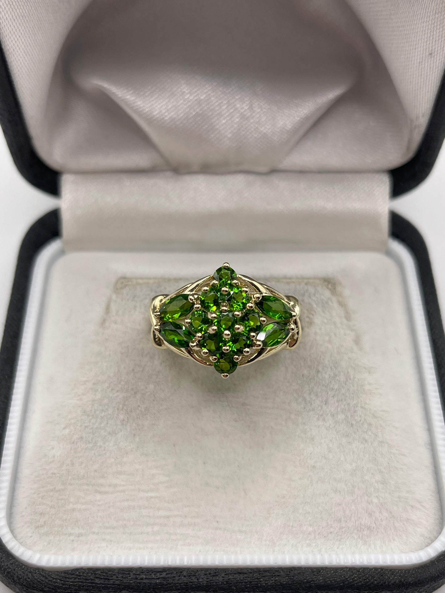 9ct gold diopside cluster ring