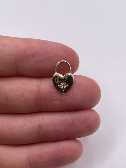 9ct gold blue topaz heart pendant