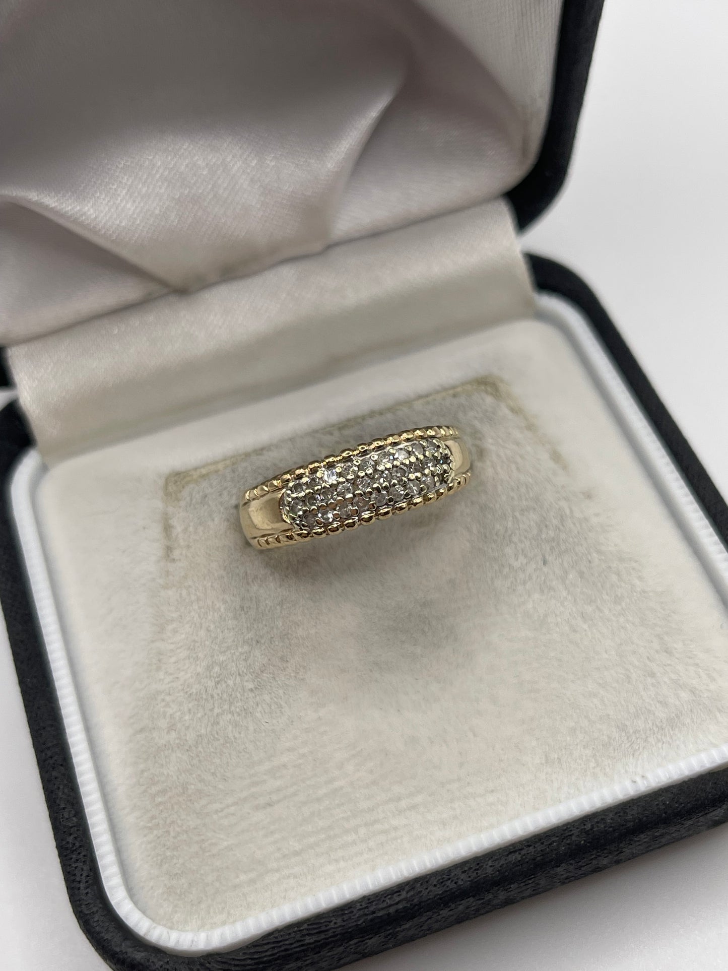 9ct gold 25 point diamond cluster ring