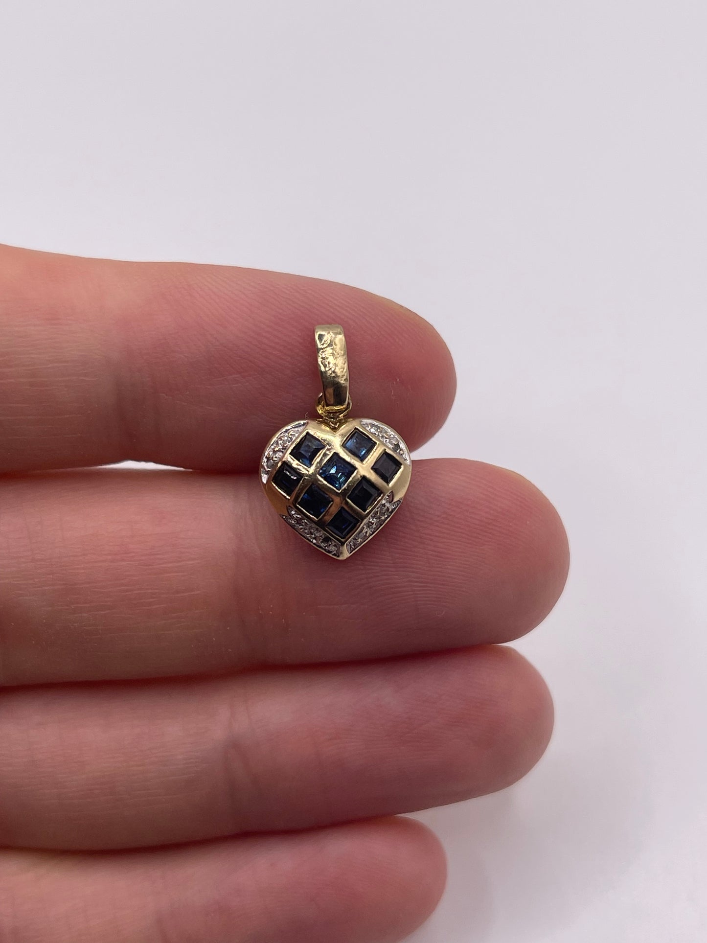 9ct gold sapphire and diamond heart pendant
