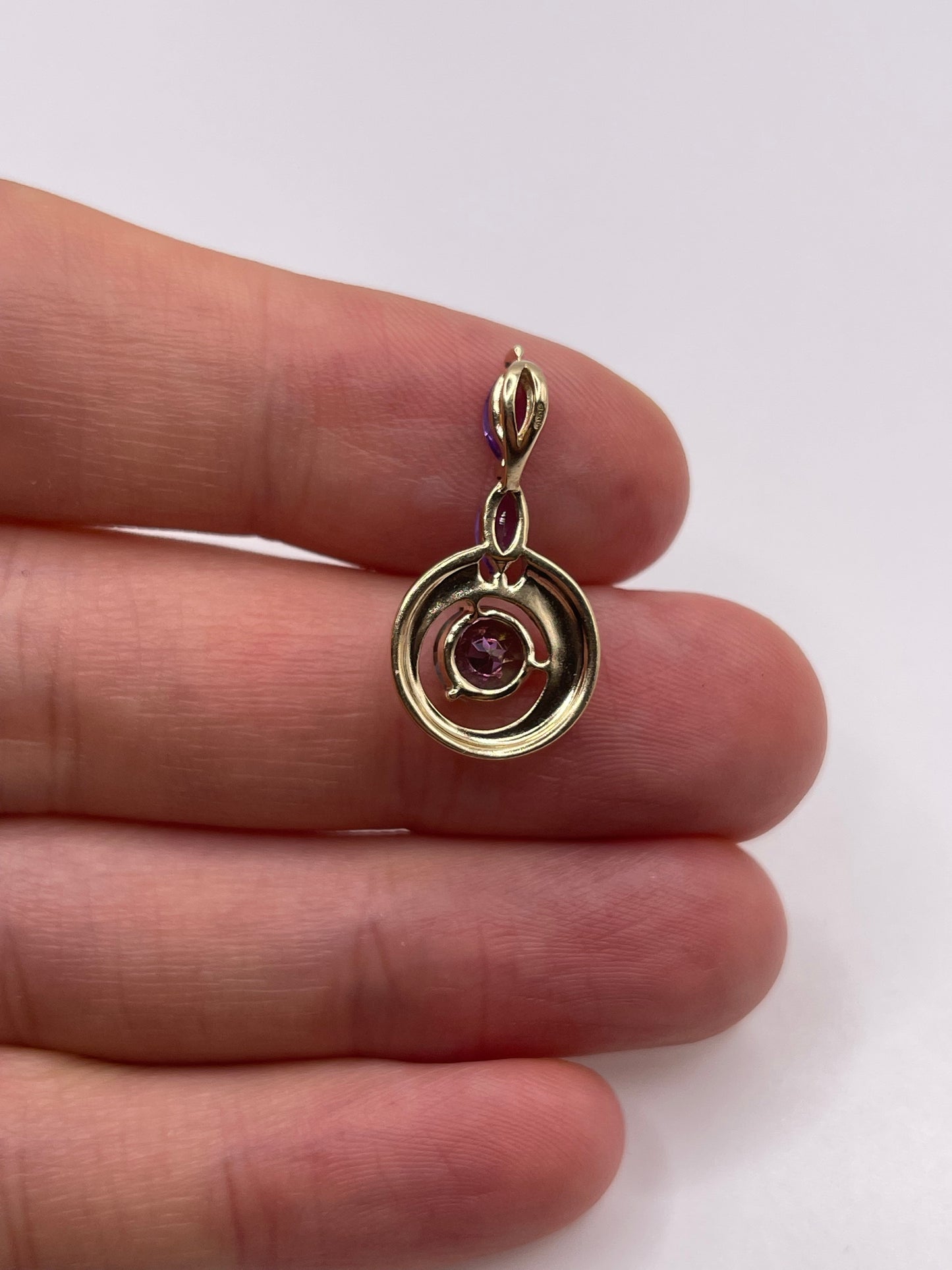9ct gold mystic topaz and amethyst pendant