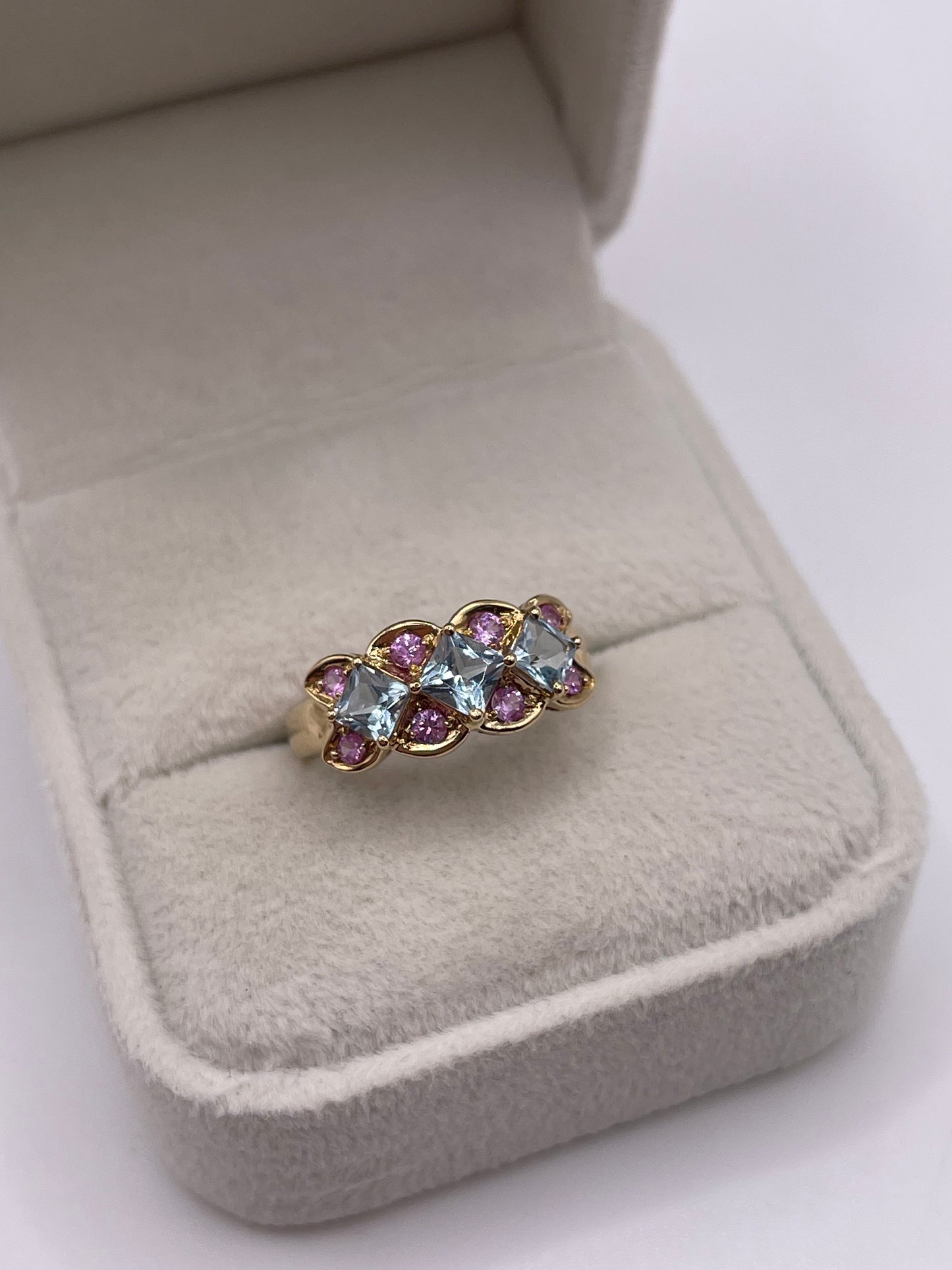 9ct gold topaz cluster ring