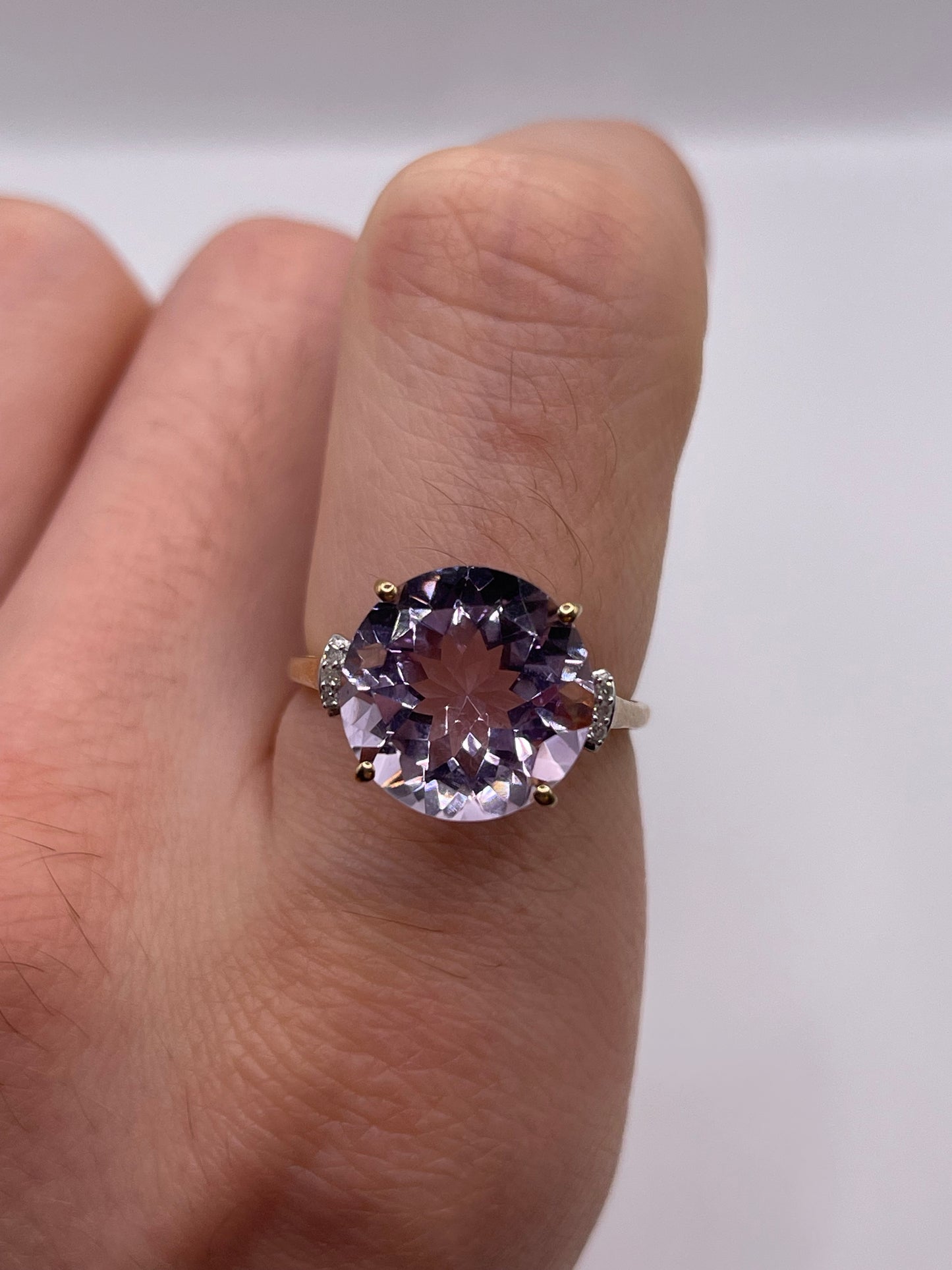 9ct gold amethyst and diamond ring