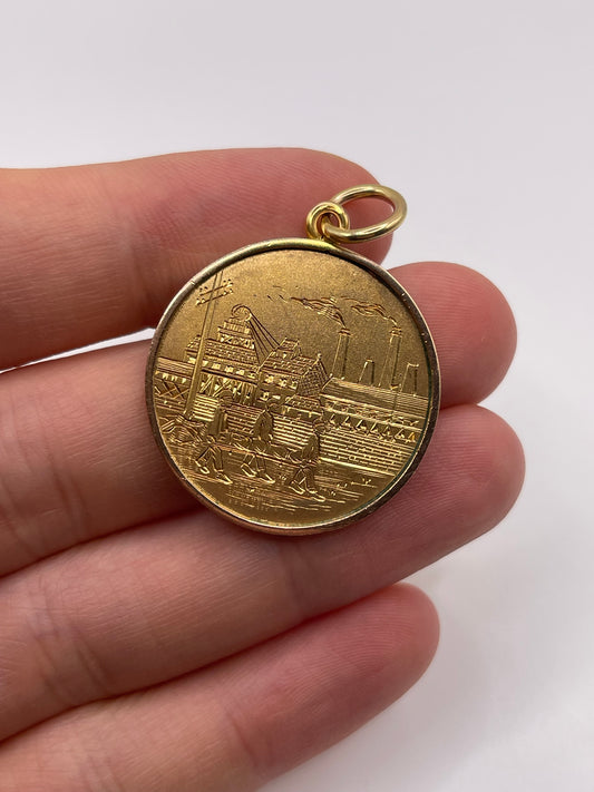 9ct gold fob pendant