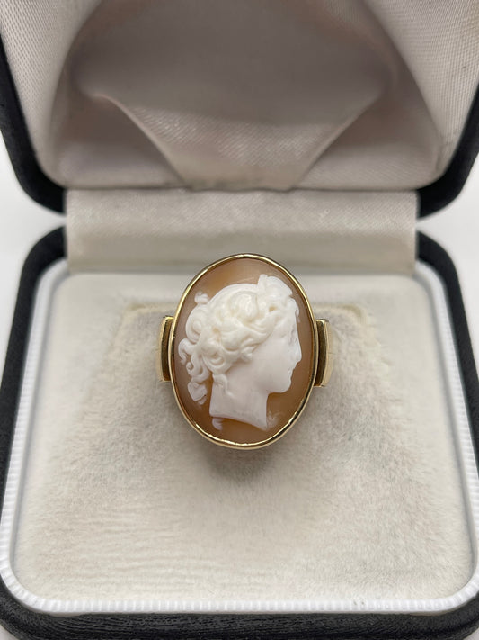 Antique 9ct gold cameo ring