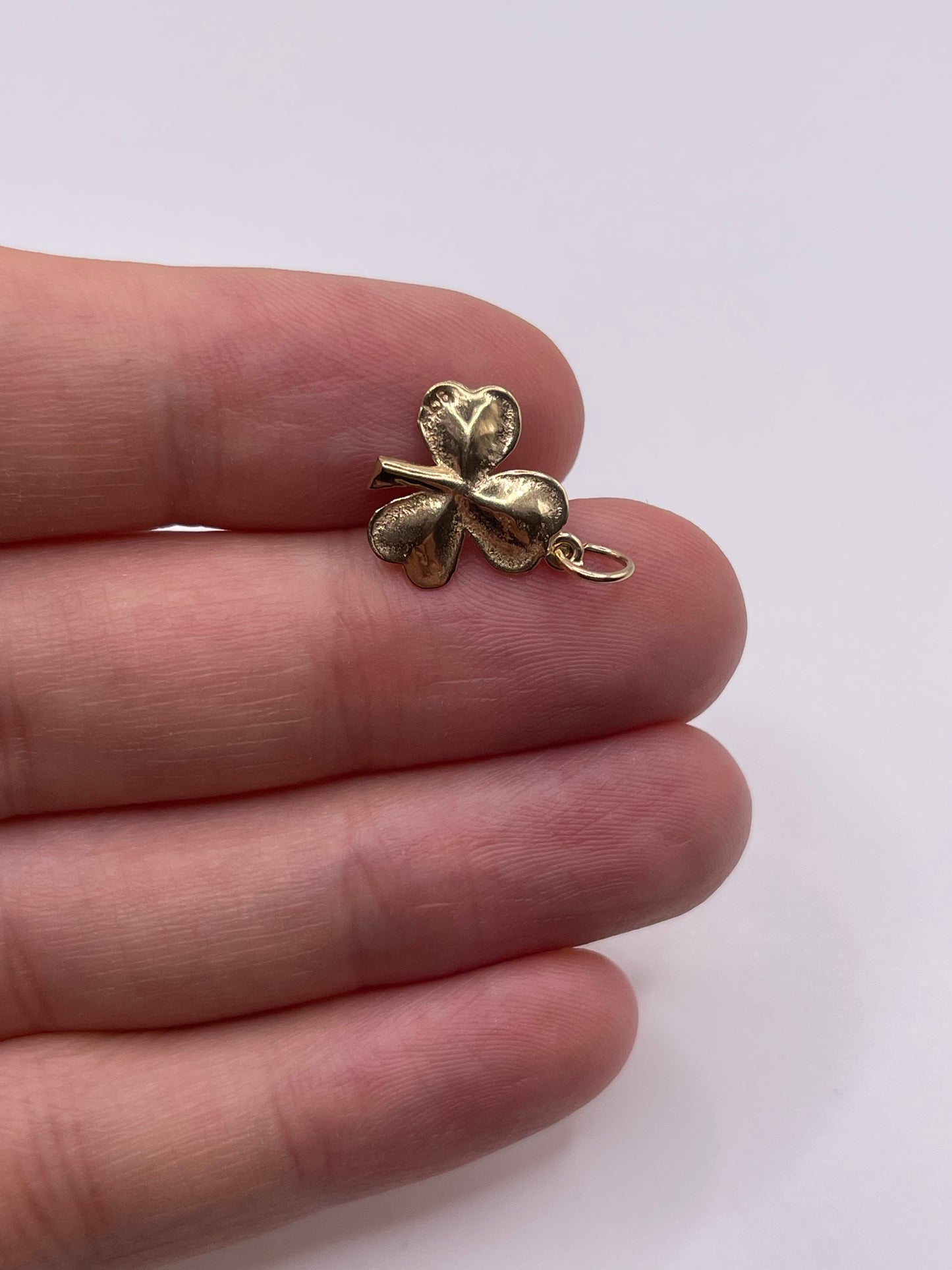 9ct gold clover charm