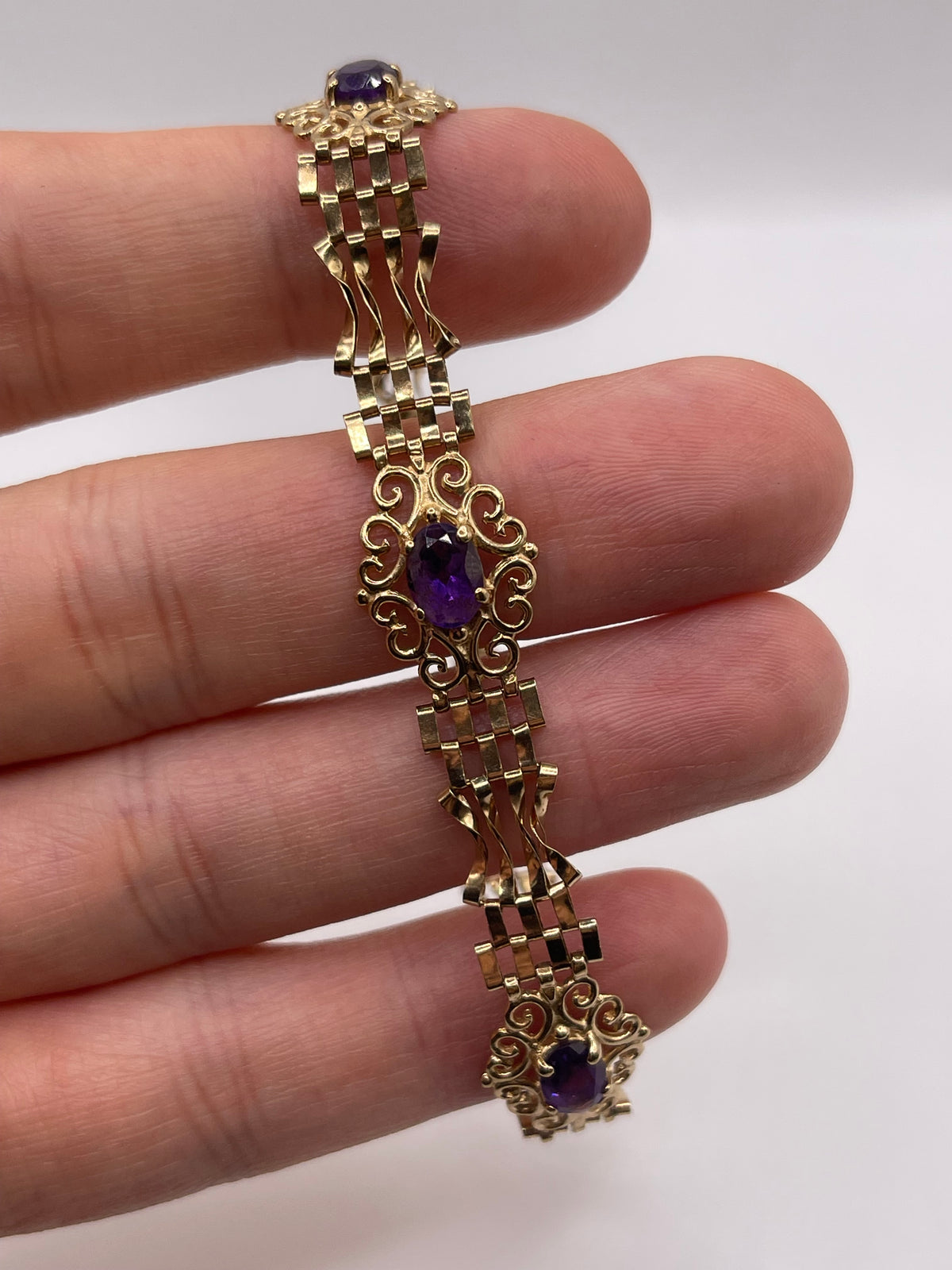 9ct gold amethyst padlock bracelet