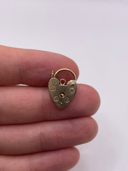 9ct gold padlock 5