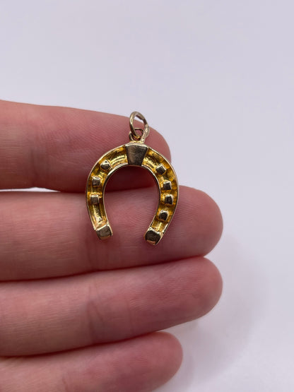 9ct gold horseshoe charm