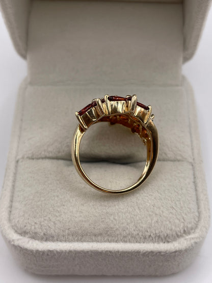 9ct gold garnet and diamond ring
