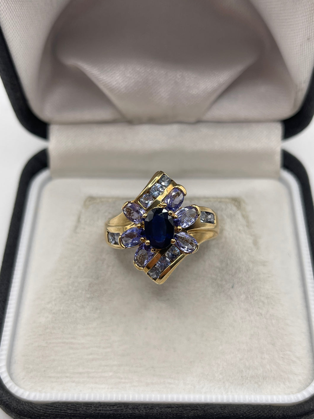 9ct gold sapphire and tanzanite ring