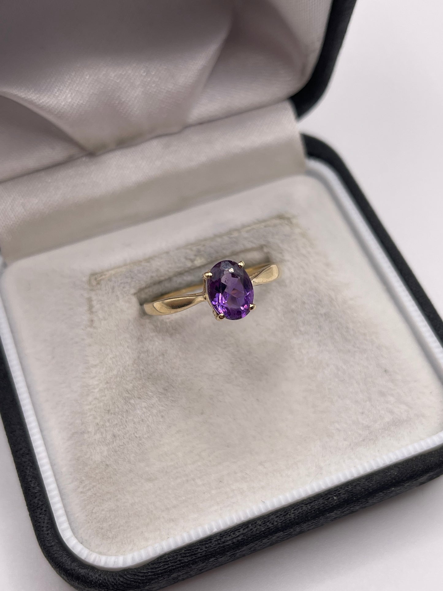 9ct gold amethyst ring
