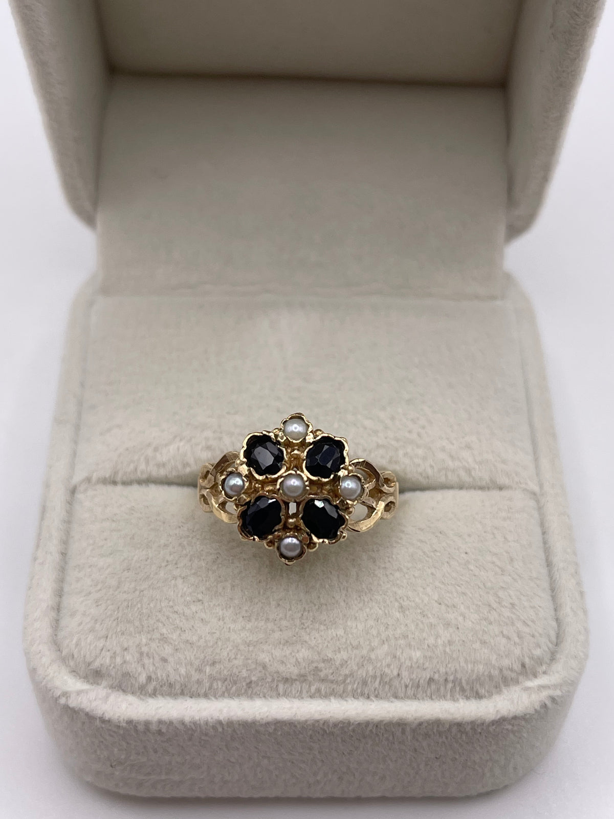 9ct gold sapphire and pearl ring