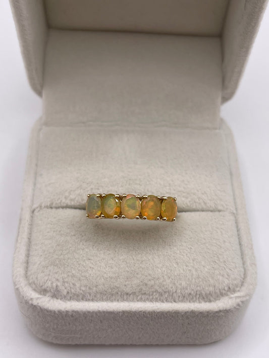 9ct gold opal ring