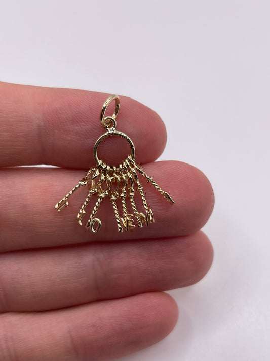 9ct gold I love you keys pendant
