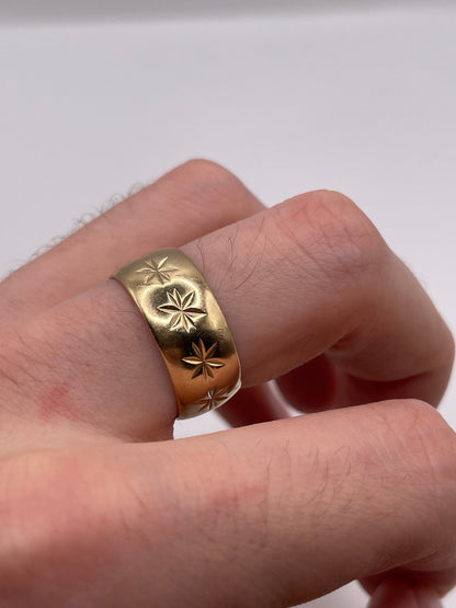 9ct gold patterned band