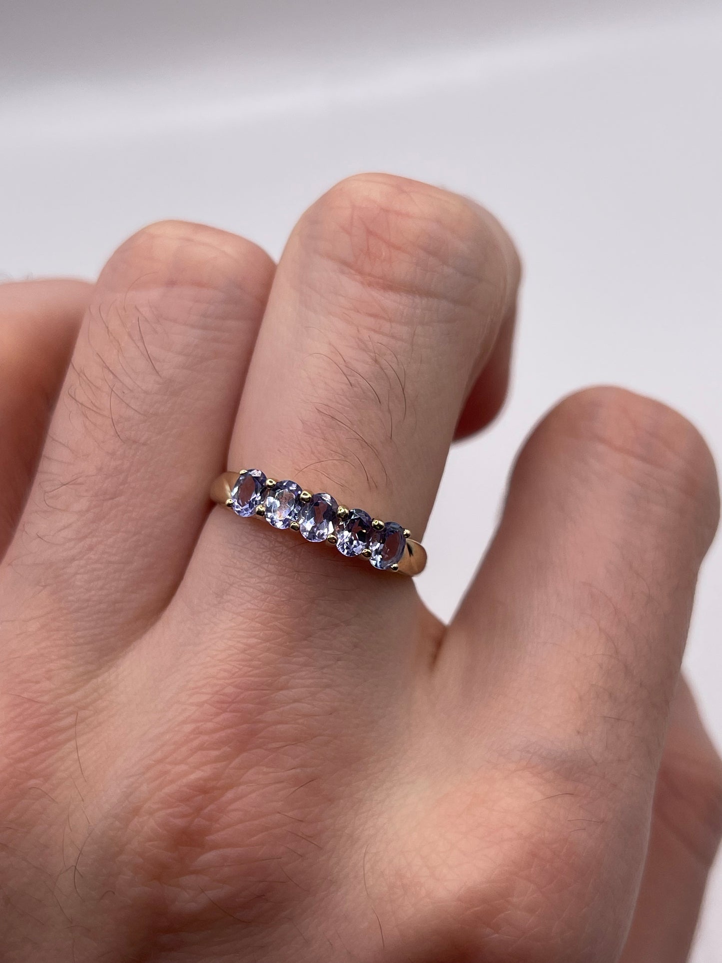 9ct gold tanzanite ring