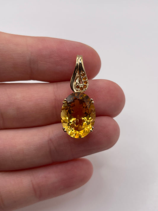 9ct gold citrine pendant