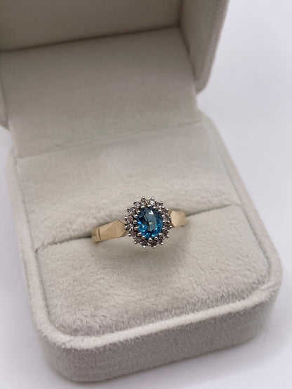 9ct gold topaz and diamond ring