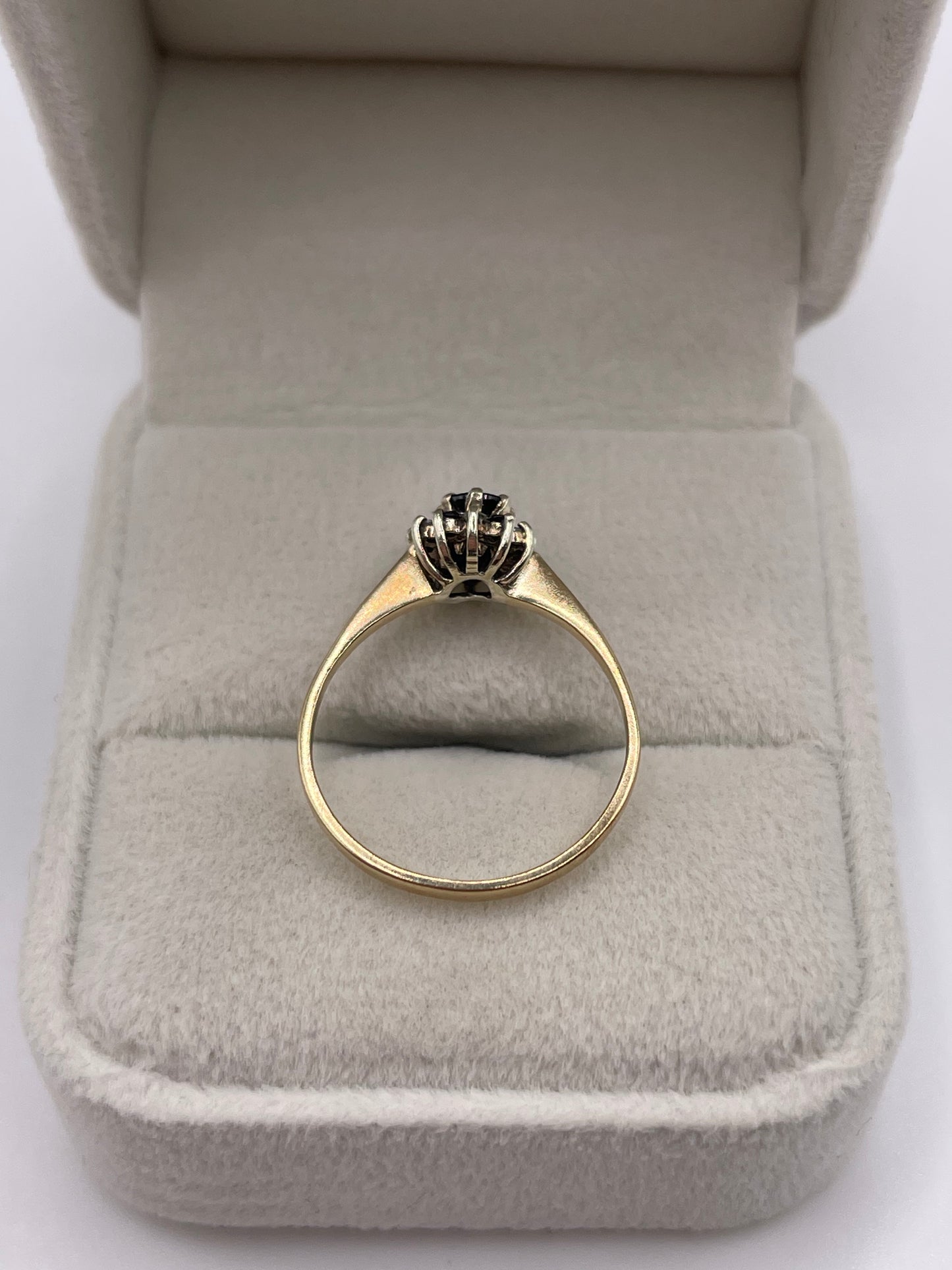 9ct gold sapphire and diamond ring